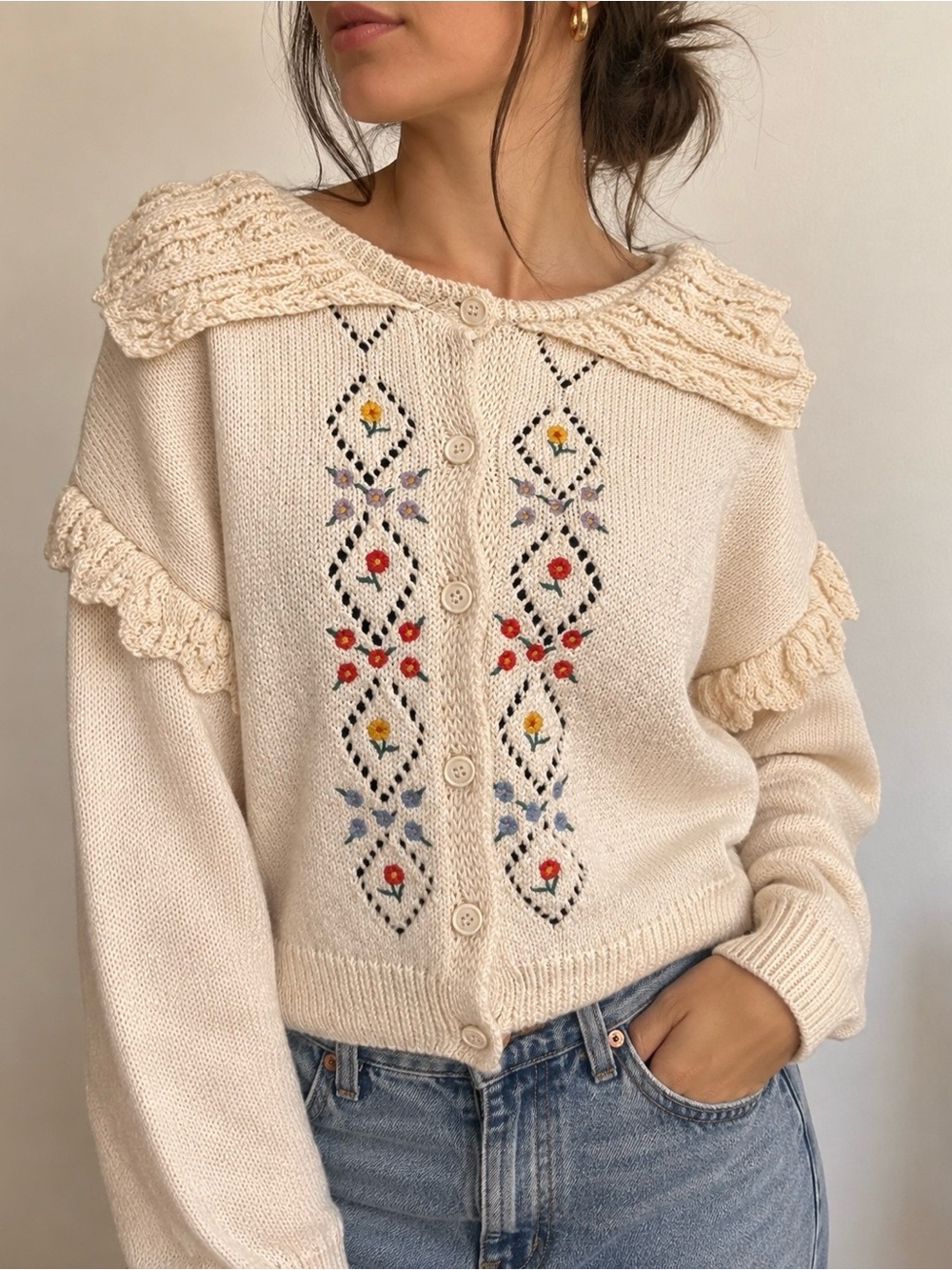 Zara NWT Cream Floral Embroidered Ruffle Knit Cardigan L